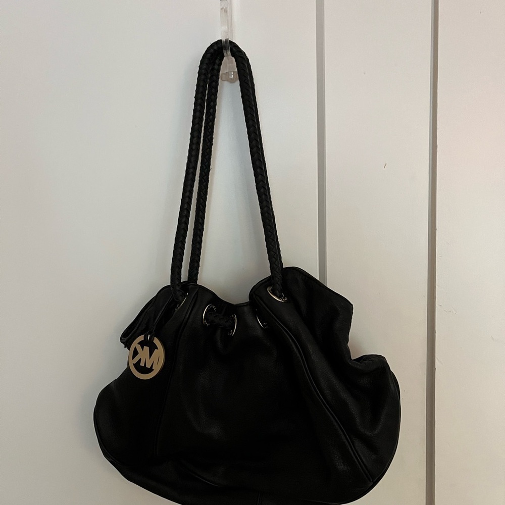 NWOT Michael Michael Kors Bucket bag with tassels - Picture 6 of 9